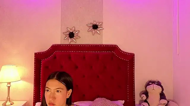 Freechat Sara_Collinss_ on StripChat