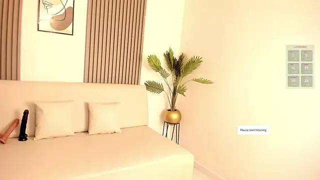 Freechat Saraakushh on StripChat