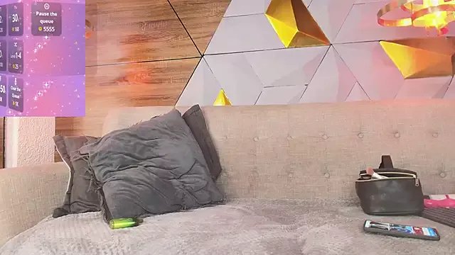 sarah_banks1 on StripChat 