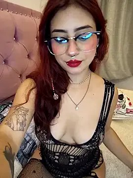 Freechat Sarah_Lark- on StripChat
