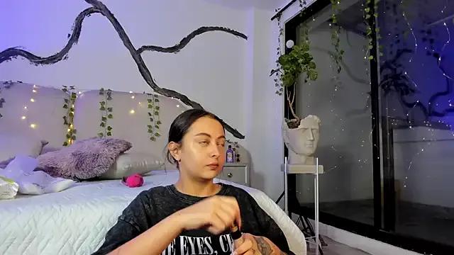 Freechat SarahCastro1_ on StripChat