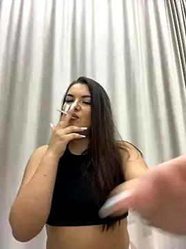 SarahLoreen from StripChat is Freechat