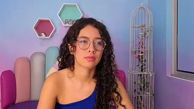 Private Sasha-Monroe on StripChat