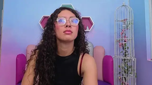 Private Sasha-Monroe on StripChat