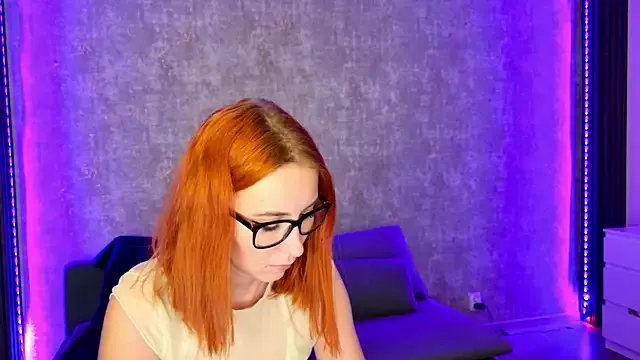 Freechat scarleteyes_ on StripChat