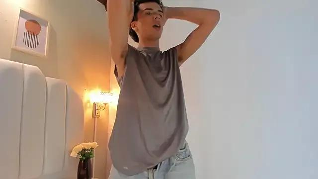 SEANTROYY from StripChat is Freechat