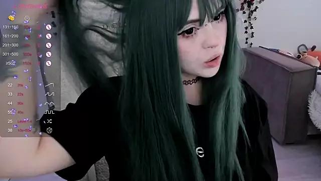 SelenaCute from StripChat