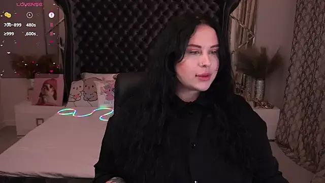 SerahMirabeli from StripChat is Freechat