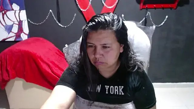 serenamystsh on StripChat 