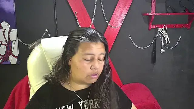 serenamystsh on StripChat 