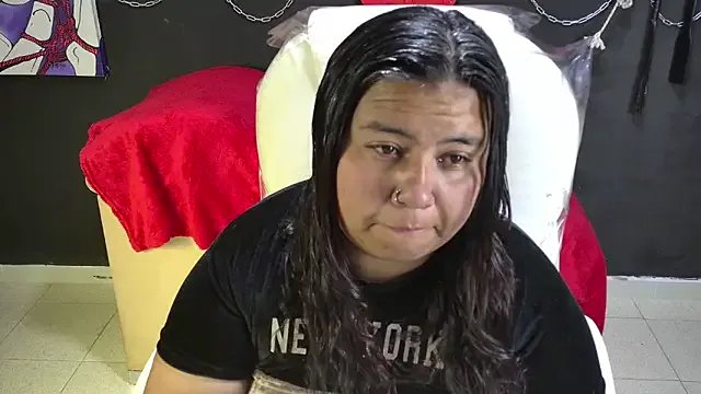 serenamystsh on StripChat 