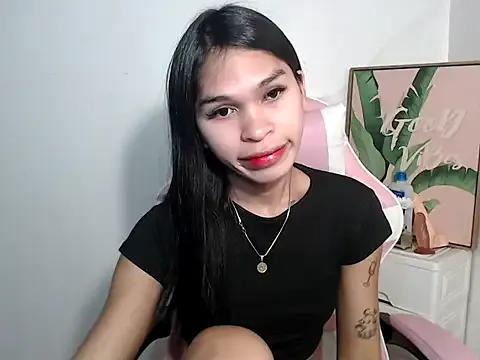 sexloverxxz from StripChat is Freechat