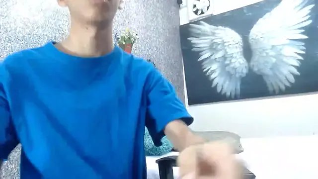 Freechat sexyboys_cutex18 on StripChat