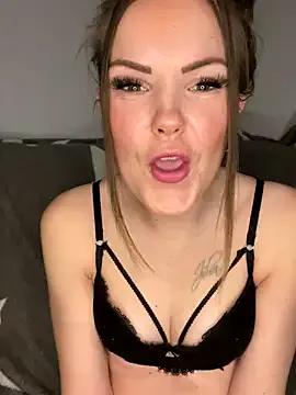 Freechat SexyLoLoUK on StripChat