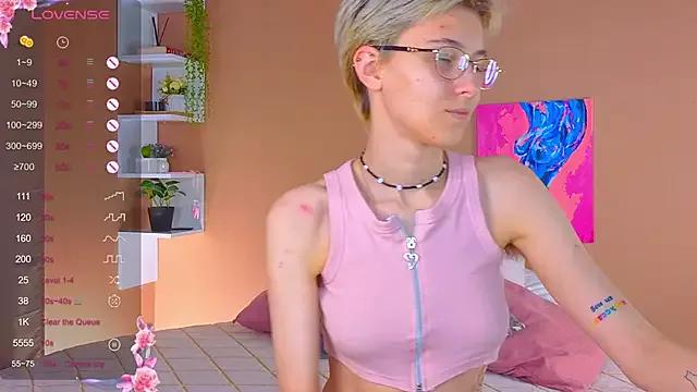 Sharliemeow from StripChat is Freechat