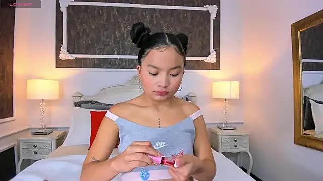 SharonBonet from StripChat is Freechat