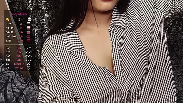 shuhana_ from StripChat is Freechat
