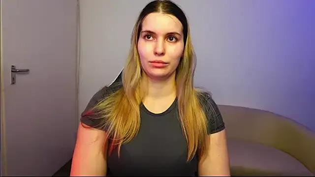 Freechat ShyHotNerd on StripChat