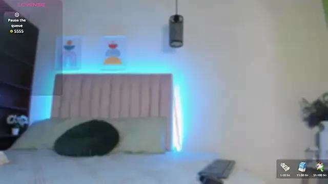 Sirenita_petitexoxo from StripChat is Freechat