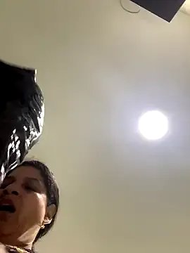 Freechat siri_duque on StripChat