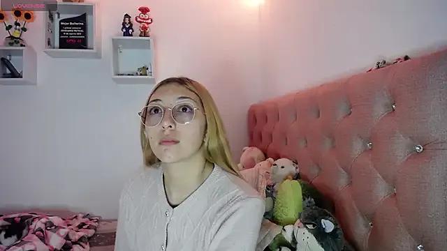 Freechat Soffy-brooks on StripChat