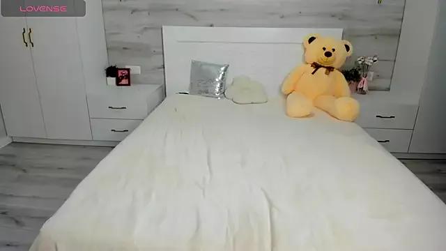 Sofia_Starr from StripChat is Freechat