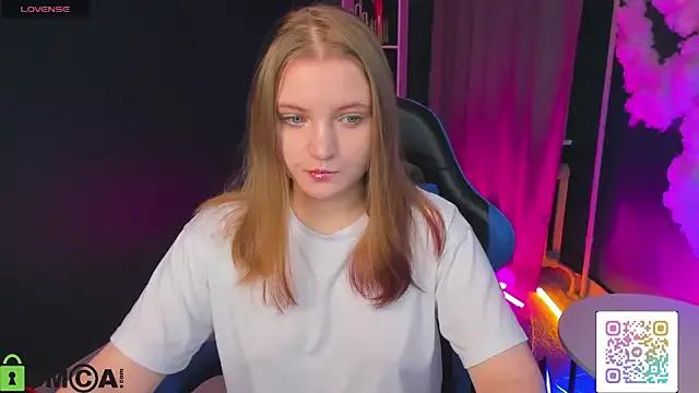 Solefreee from StripChat is Freechat
