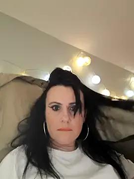 Sosso19squirt from StripChat is Freechat
