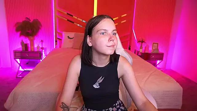 SpicyyDolly from StripChat is Freechat