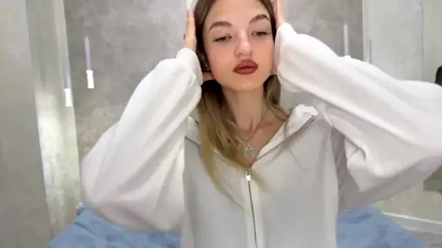 StellaDuwe from StripChat is Freechat