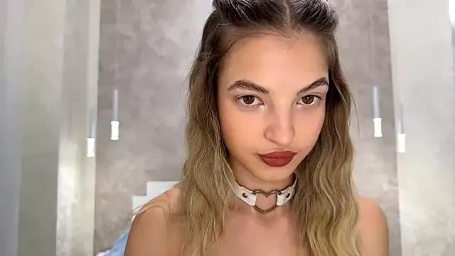 StellaDuwe from StripChat is Freechat