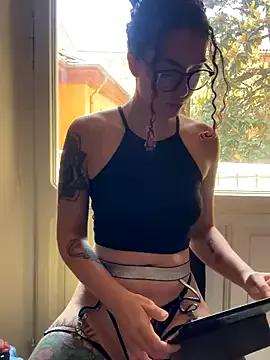 strawberry_queen2 from StripChat is Freechat