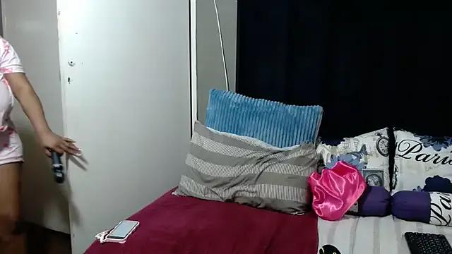 Sugarbabe242 on StripChat