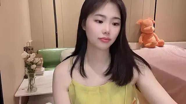 suki-1 from StripChat is Freechat