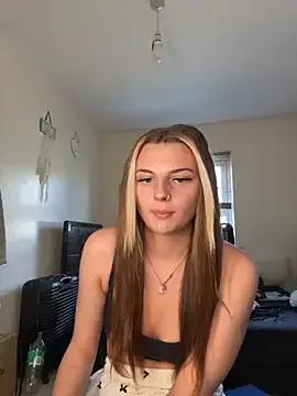 Freechat Summer21k on StripChat