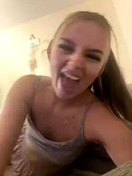 StripChat Summer21k is Freechat Summer21k — Boob flash