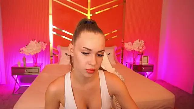 SweetAngellic from StripChat is Freechat