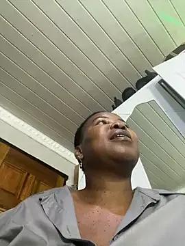 SweetCandy84 on StripChat 