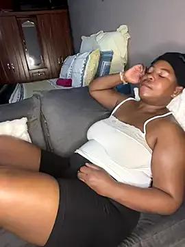 SweetCandy84 on StripChat 