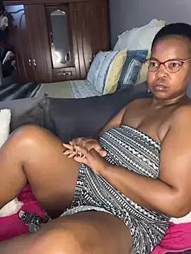 SweetCandy84 on StripChat 