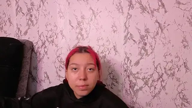 Freechat sweetcherryyy_ on StripChat