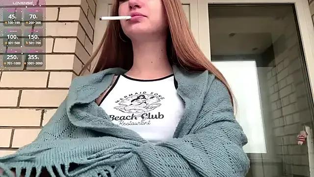 SweetJinny88 on StripChat