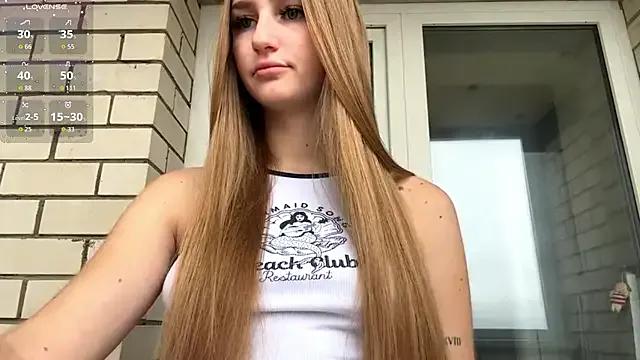 SweetJinny88 on StripChat