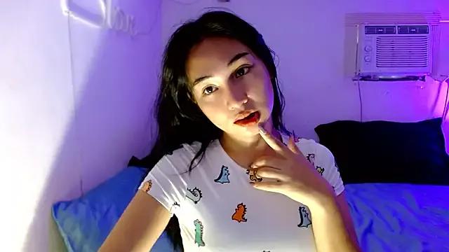 SweetLilly_18 from StripChat