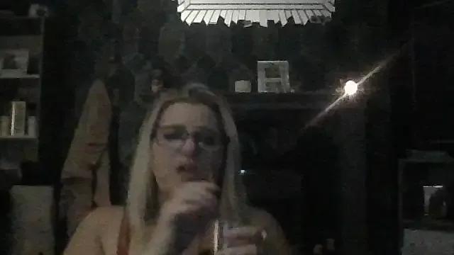 SweetXCandyX on StripChat 