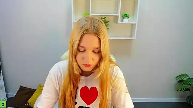 Sylvia_Ortiz from StripChat is Freechat