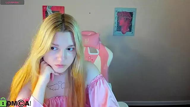 Sylvia_Ortiz from StripChat is Freechat