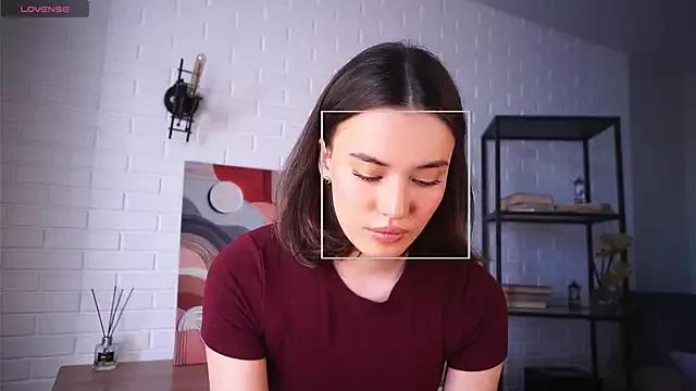 SynneEdge from StripChat is Freechat