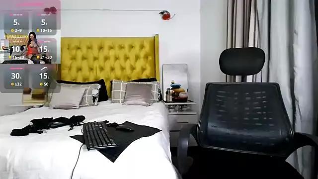 Tall-Fantana from StripChat is Freechat