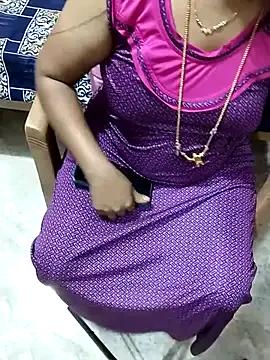 Tamil_Meena from StripChat is Freechat